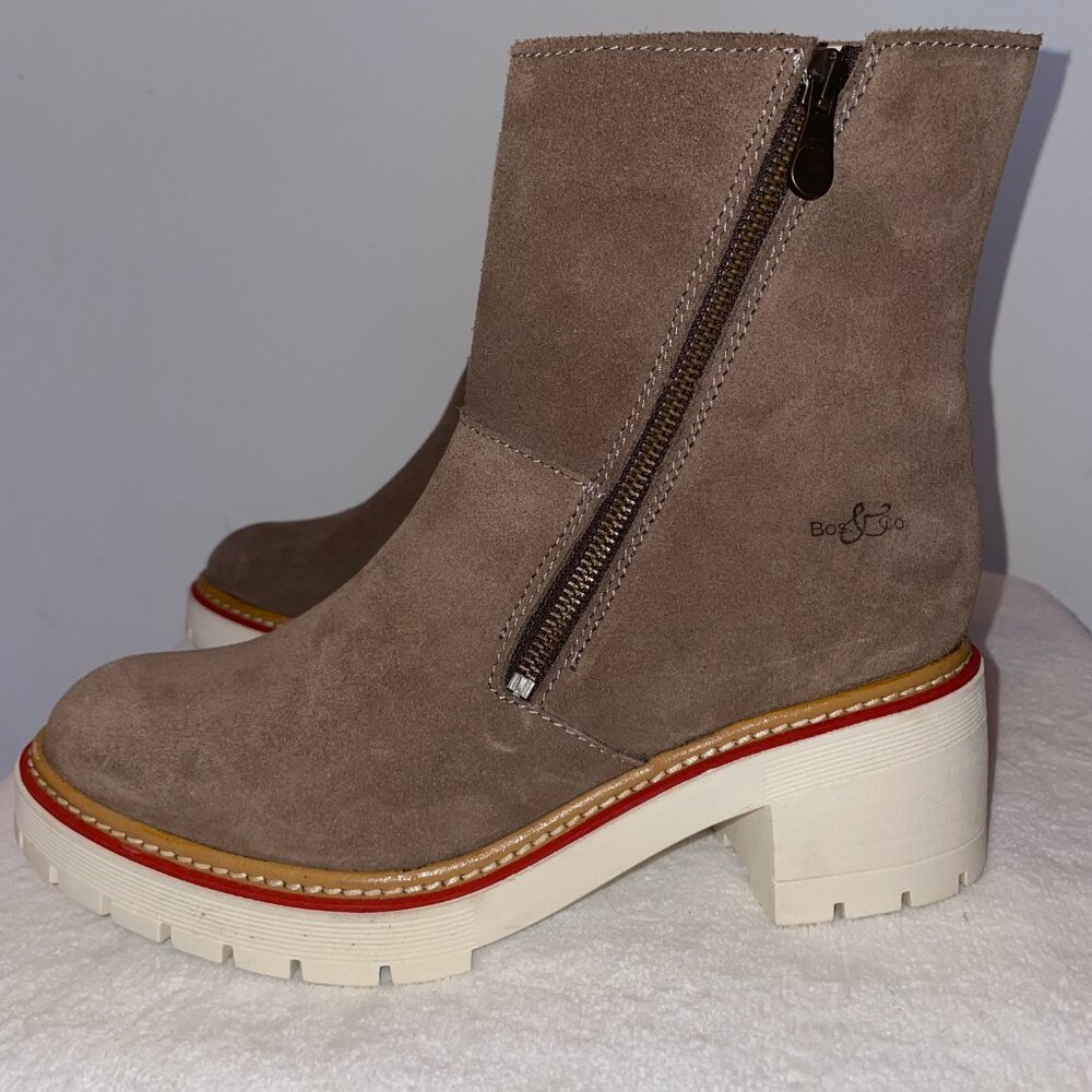 Boss & Co Taupe Leather Lug Booties Waterproof Impermeable